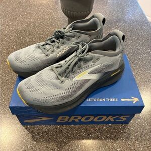 Brooks Adrenaline GTS 25